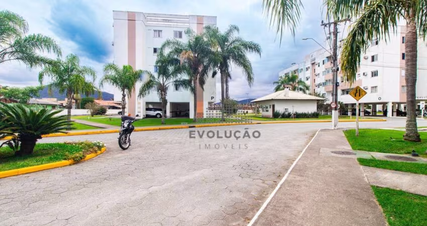 Excelente apartamento mobiliado em condomínio club!