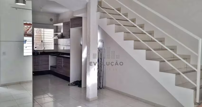 SOBRADO 2 Quartos, Sacada, 1 Vaga - Forquilhas