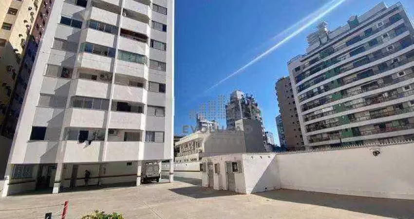 Apartamento com 3 dorms com suíte e vaga no centro - florianópolis/sc