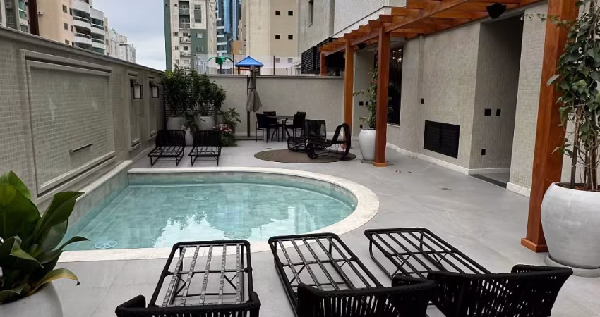 Excelente Apartamento 03 Suites Meia Praia!