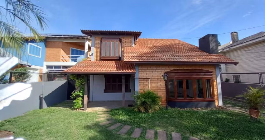 Linda Casa Estilo Europeu Chapeco!