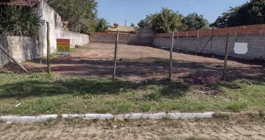 Terreno à venda em Araruama-RJ, bairro Pontinha do Outeiro, com 600m² de área! Venha conferir!