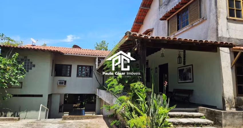 Casa à venda em Araruama-RJ: Charme e conforto no Alto da Boa Vista - 4 quartos, 1 suíte, 2 salas, 3 banheiros, 1 vaga, 140m².