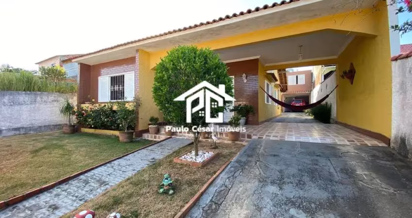 Imóvel Espaçoso e Moderno: Casa de 4 Quartos com Suite e 6 Vagas na Cidade de Araruama-RJ, Bairro Areal