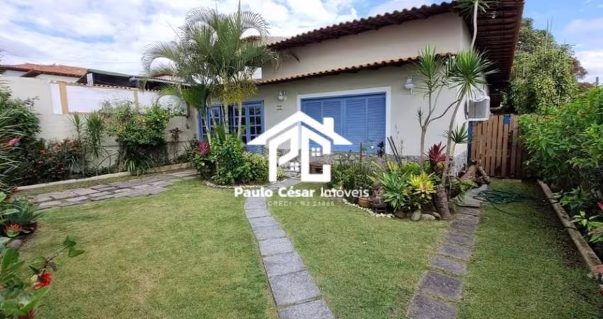 Imperdível: Casa à venda em Araruama-RJ - Bairro Pontinha! 3 quartos, 1 suíte, 1 sala, 1 banheiro e anexo nos fundos. Frente para a lagoa!