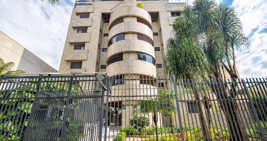 Apto 3 Quartos com sacada e churrasqueira Rebouças