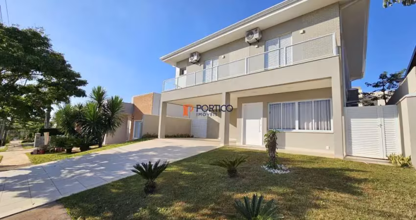 Casa 4 suítes excelente quintal em condomínio na cidade de Paulínia