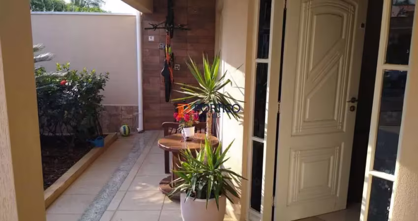 Casa térrea 3 Dormitórios, 1 Suíte, área gourmet, garagem