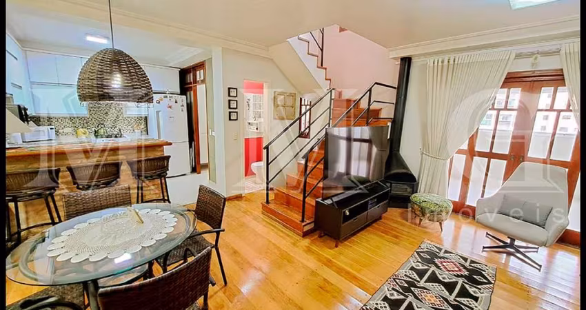 Casa em condomínio fechado, rua tranquila, próximo ao metrô .