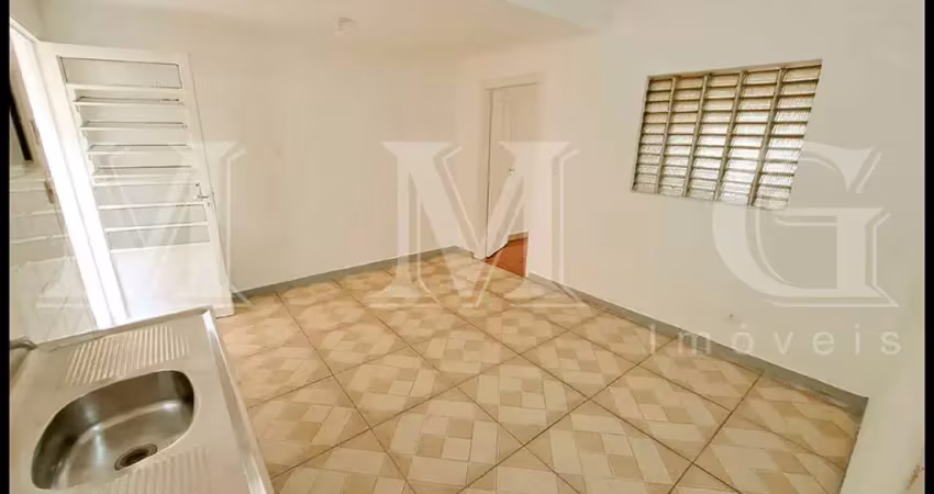 Casa com 1 dormitório, ambiente familiar com excelente localização.