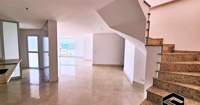 Ampla cobertura nunca habitada, com vista total para o mar!