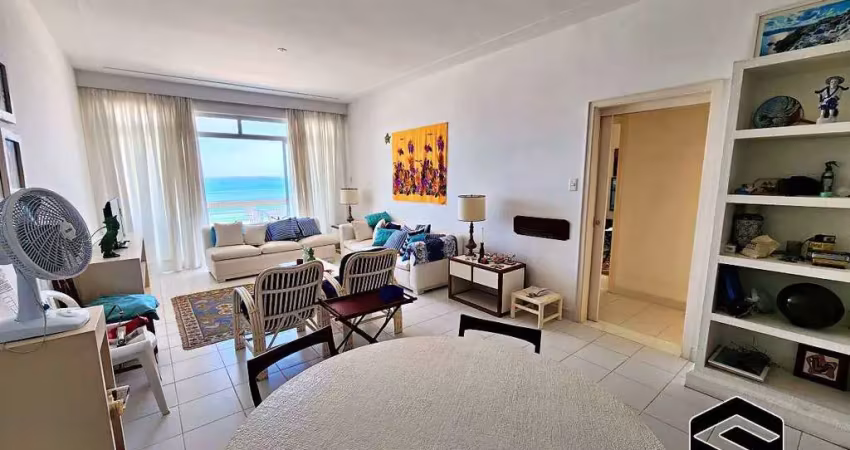 Amplo apartamento 03 dormitórios, com vista total para o mar!