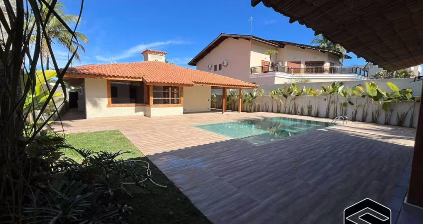 CASA TÉRREA NOVA ESTILO TRANCOSO, NO CONDOMÍNIO JARDIM ACAPULCO II