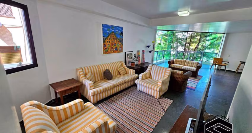 AMPLO APARTAMENTO 189m² DE ÁREA ÚTIL, COM PISCINA, 200m DO MAR!
