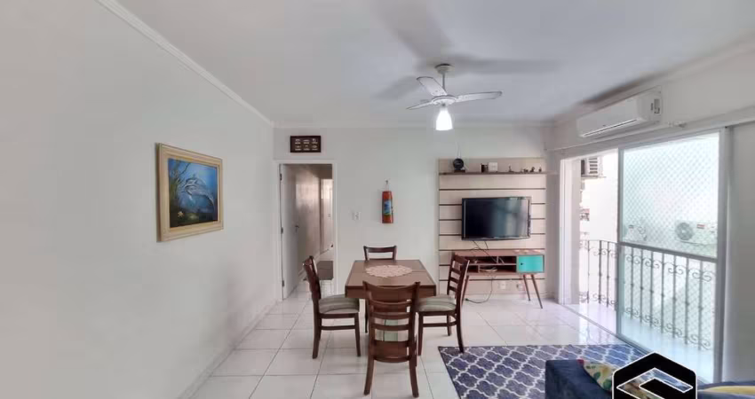 LINDO APARTAMENTO REFORMADO, APENAS 250m DO MAR!