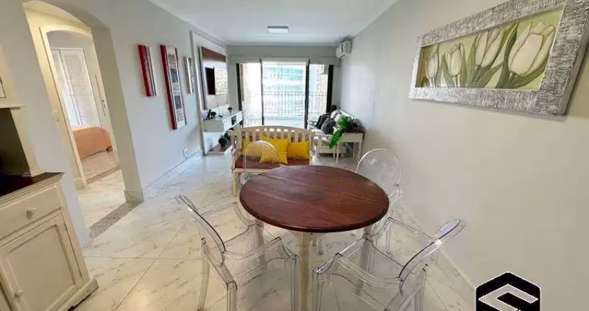 03 dorm´s, reformado, com vista para o mar, apenas 300m da praia!