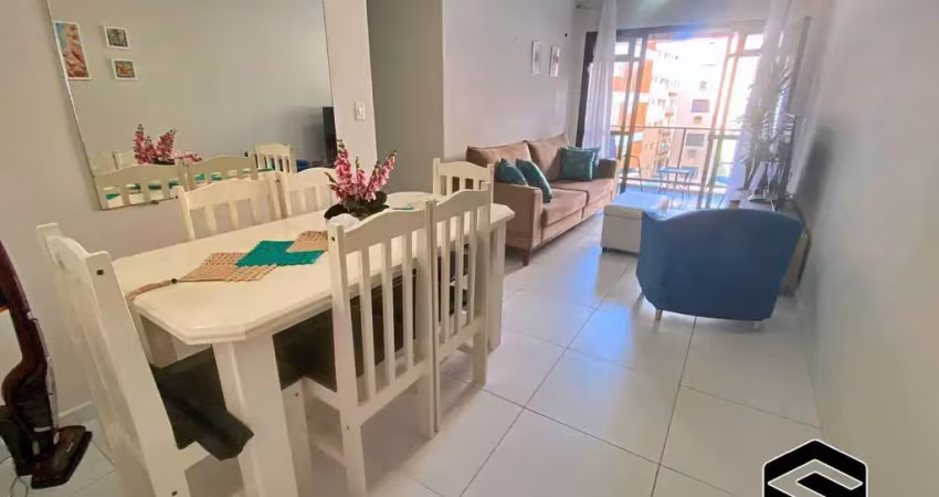 Lindo apto reformado, 03 dormitórios, na região do tortugas!