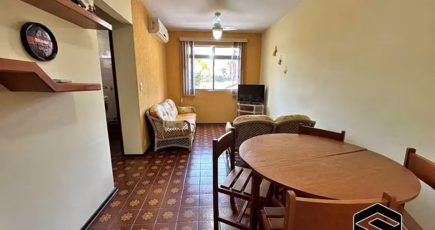 Excelente localização, apenas 200m do mar e condominio baixissimo