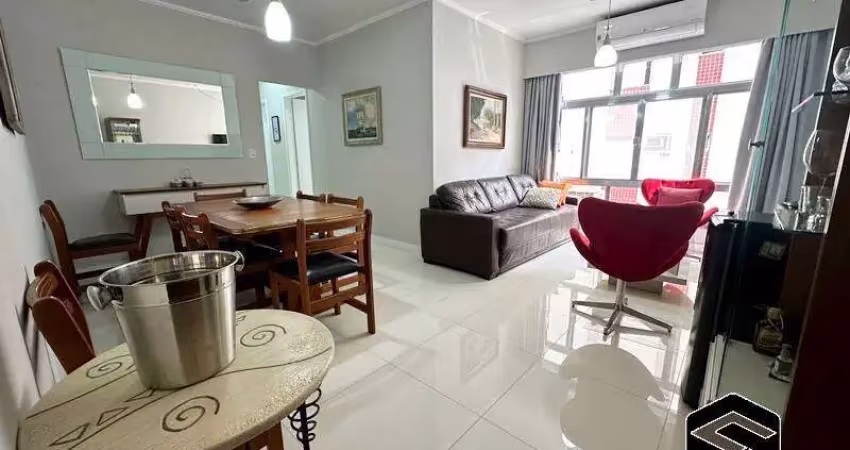 Lindo aptartamento, em excelente localização, apenas 3 quadras da praia!