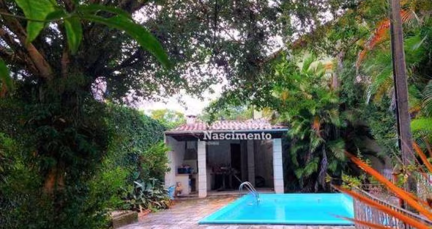 Casa com 4 dormitórios à venda, 217 m² por R$ 1.100.000,00 - Jardim Siesta - Jacareí/SP