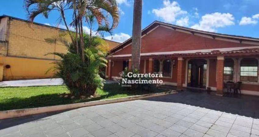 Casa com 3 dormitórios à venda, 287 m² por R$ 1.300.000,00 - Vila Pinheiro - Jacareí/SP