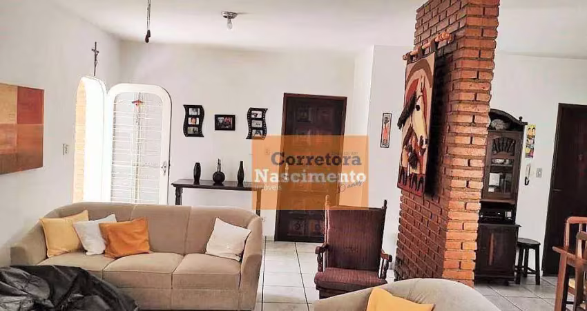 Casa com 4 dormitórios à venda, 180 m² por R$ 650.000,00 - Jardim Mesquita - Jacareí/SP