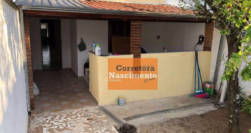 Casa com 2 dormitórios à venda por R$ 375.000,00 - Jardim Maria Amélia - Jacareí/SP