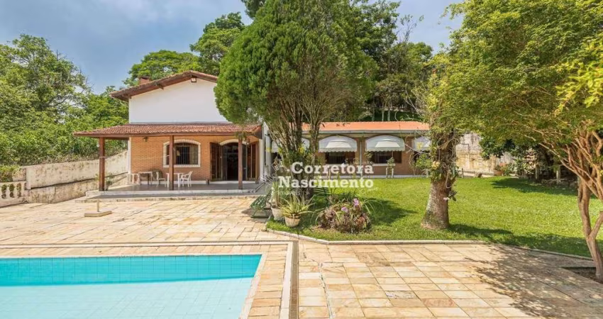 Sítio com 6 dormitórios à venda, 351 m² por R$ 2.300.000,00 - Chácaras Condomínio Recanto Pássaros II - Jacareí/SP