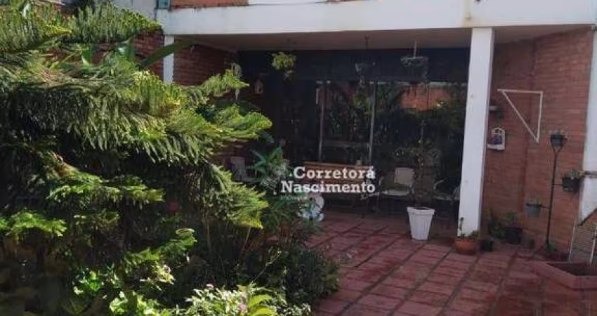 Casa com 4 dormitórios à venda, 319 m² por R$ 1.200.000,00 - Centro - Jacareí/SP