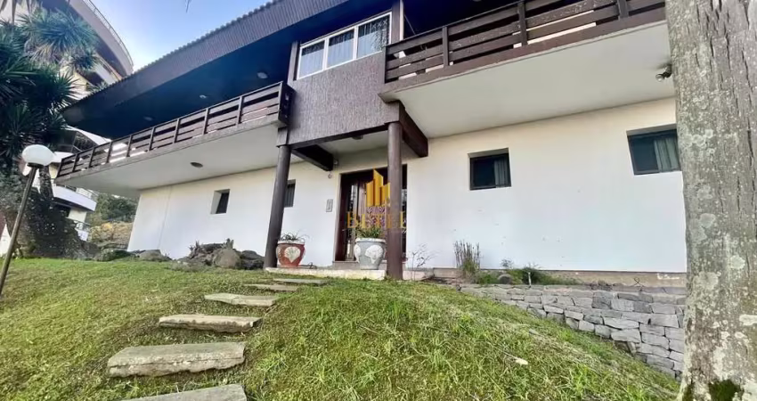 Casa com 4 quartos à venda no Centro, Caxias do Sul 