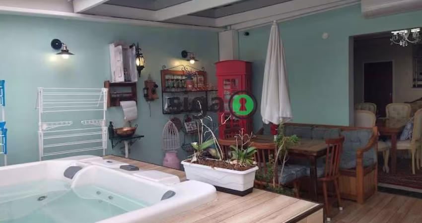 Casa de Condomínio com 10 residências, no Morumbi