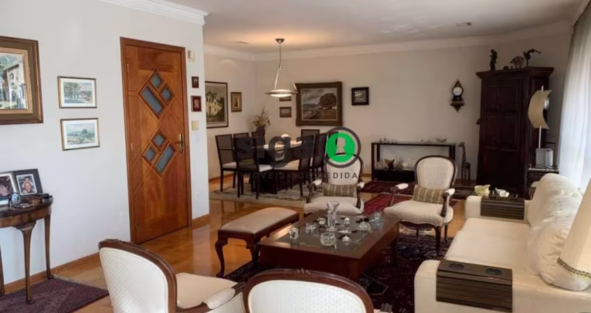 Apartamento a Venda com 3 dormitórios e 4 vagas no Morumbi