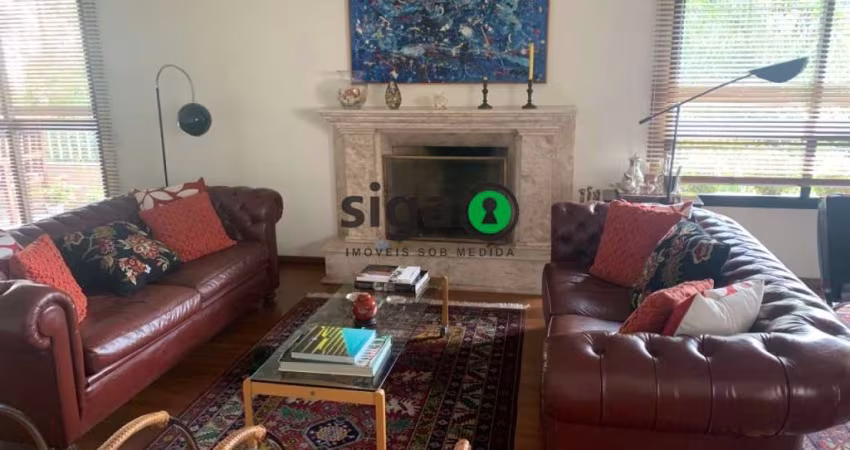 VENDE na Vila Andrade (Morumbi) Apartamento com 4 suítes e 4 Vagas + Depósito