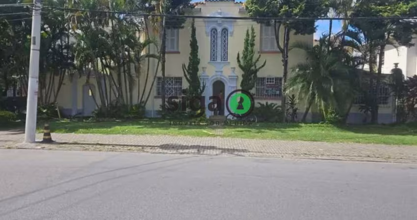 Casa Comercial com 224m², sobrado, com 9 salas, para Locação e Venda, no Jardim Paulista