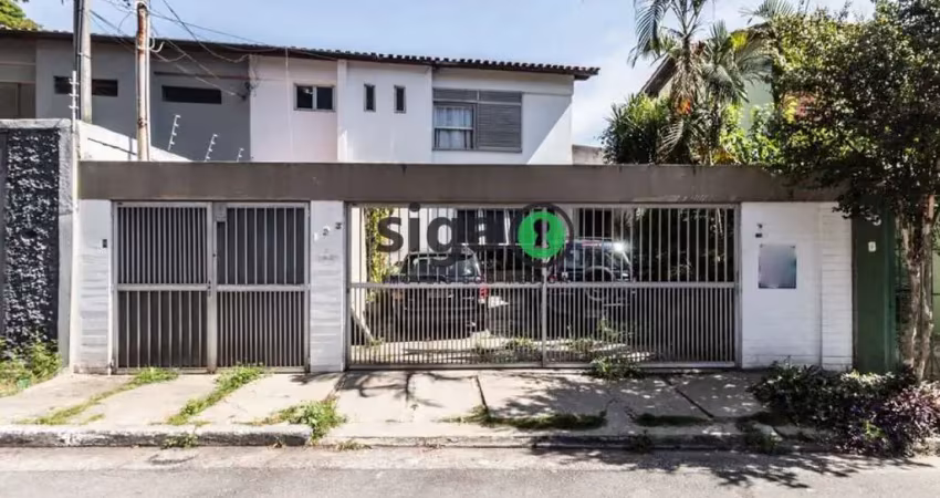 Sobrado em campo belo- 220m², 4 quartos, 4 vagas disponível para venda!!!