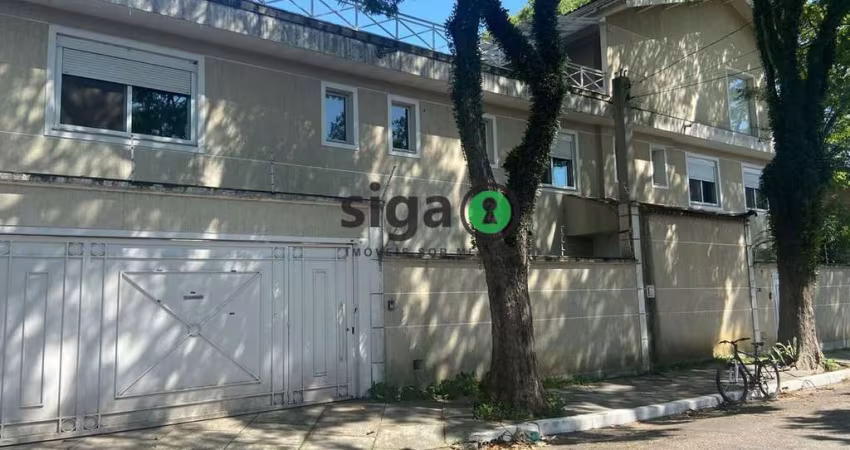 Sobrado em Moema - 250m², 4 quartos, 2 vagas á Venda !!