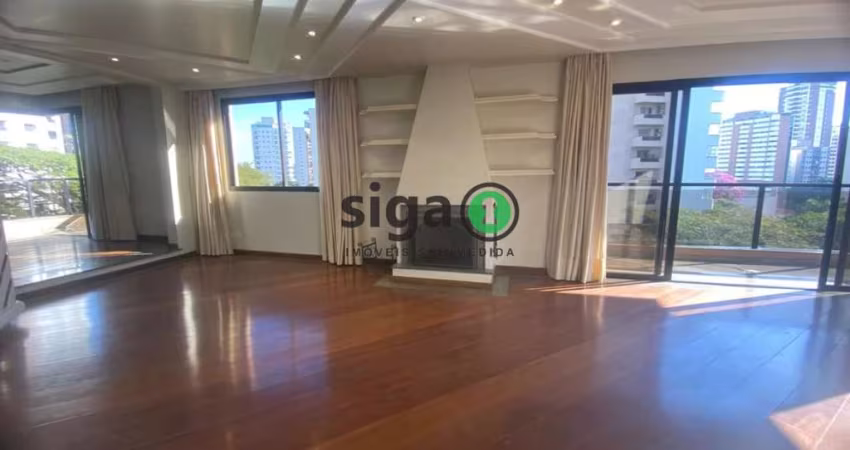 Excelente Apartamento com 4 Quartos (4 Suítes) e 4 Vagas de Garagem em Moema