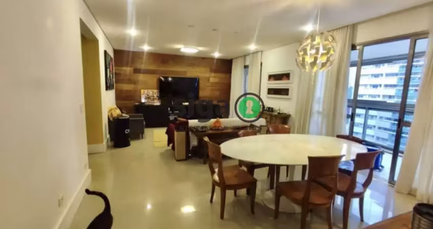 Apartamento à venda, 210m2 com 3 suítes e 4 vagas no portal do morumbi.