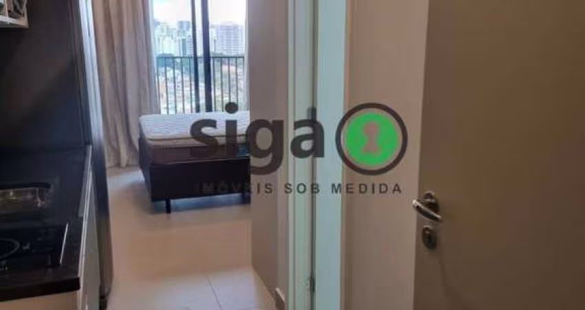 STUDIO MOBILIADO E DECORADO NO CAMPO BELO