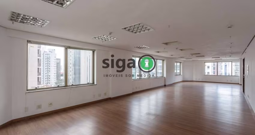 Conjunto Comercial com 116m², no Itaim Bibi, para Locação, com 2 vagas e 4 banheiros. SEM MOBILIA