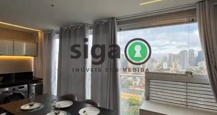 Apartamento mobiliado e decorado com 1 dormitório à venda no brooklin; andar alto, ao lado do metrô