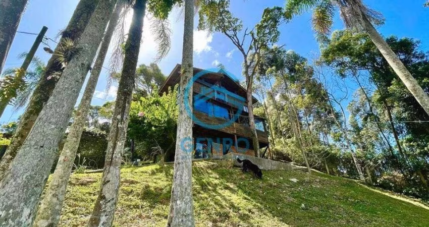 Chácara em Meio a Natureza com Piscina, Lagoa e Terreno de 2.600m² à venda em Porto Belo/SC
