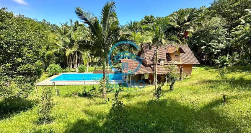 Sítio em Meio a Natureza com Piscina, Lagoa e Terreno com Escritura Pública de 11.000m² à venda em Canelinha/SC
