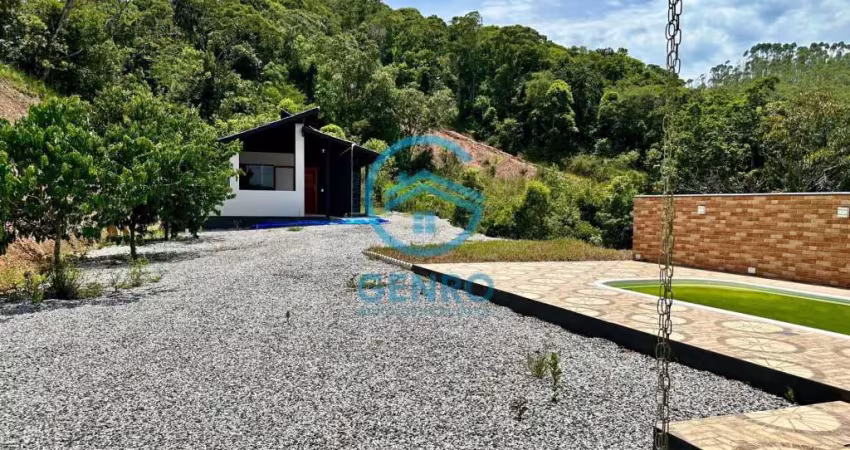Chácara em Meio a Natureza com Piscina e Terreno de 2.500m² à venda em Canelinha/SC