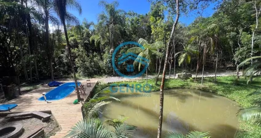 Chácara em Meio a Natureza com Lagoa, Piscina e Terreno de 3.500m² à venda em Canelinha/SC