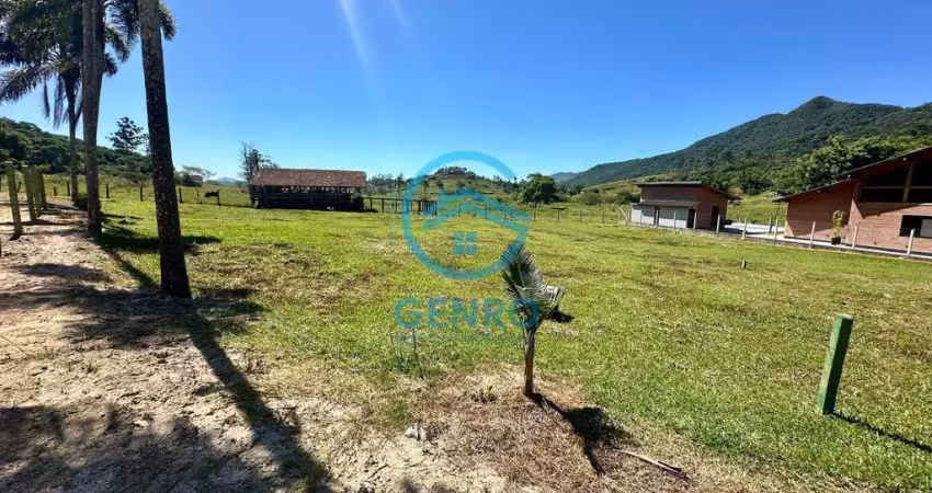 Lote para Chácara com Escritura Pública em Condomínio Rural com uma Excelente Infraestrutura à venda em Tijucas/SC