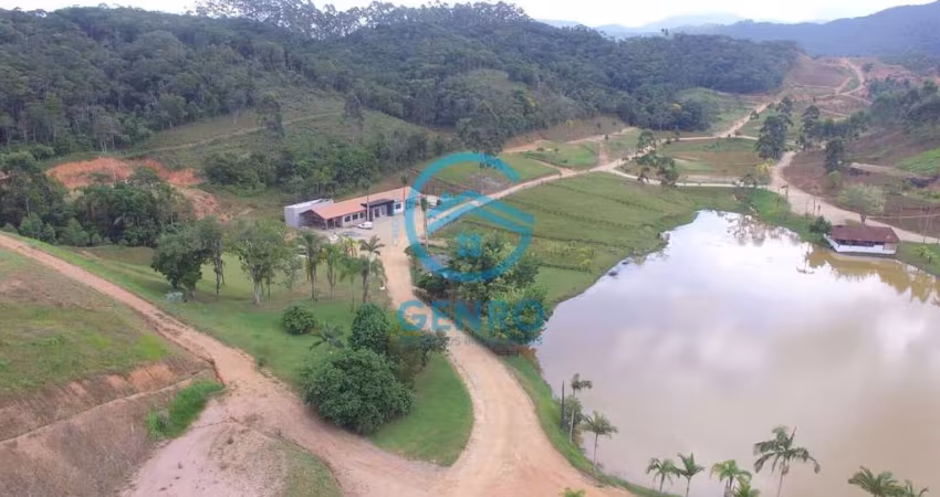 Lote para Chácara com Escritura Pública em Condomínio Rural com Excelente Infraestrutura à venda em Canelinha/SC