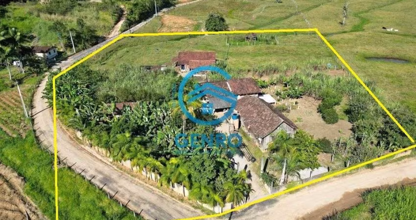 Chácara em Meio a Natureza com Riacho e Terreno de 7.800m² à venda em Tijucas/SC
