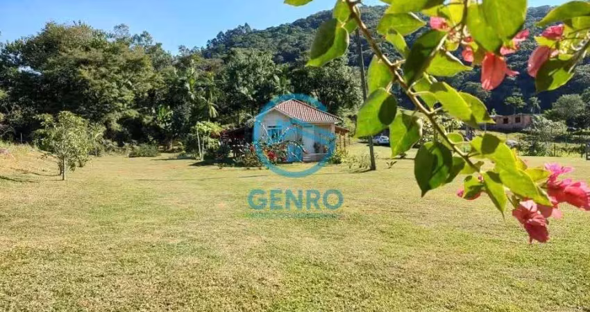 Sítio em meio a natureza com cachoeira e terreno de 68.000m² ( 6.8 hectares ) à venda em biguaçu/sc