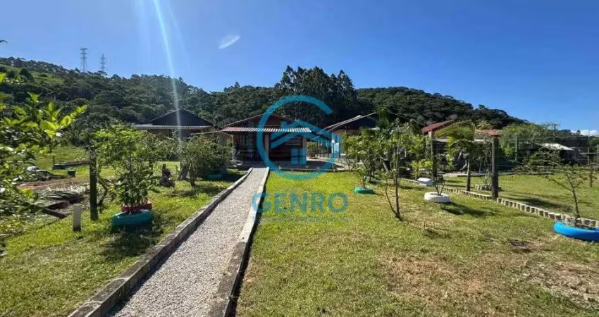 Chácara em meio a natureza com lagoa e terreno de 800m² à venda em tijucas/sc